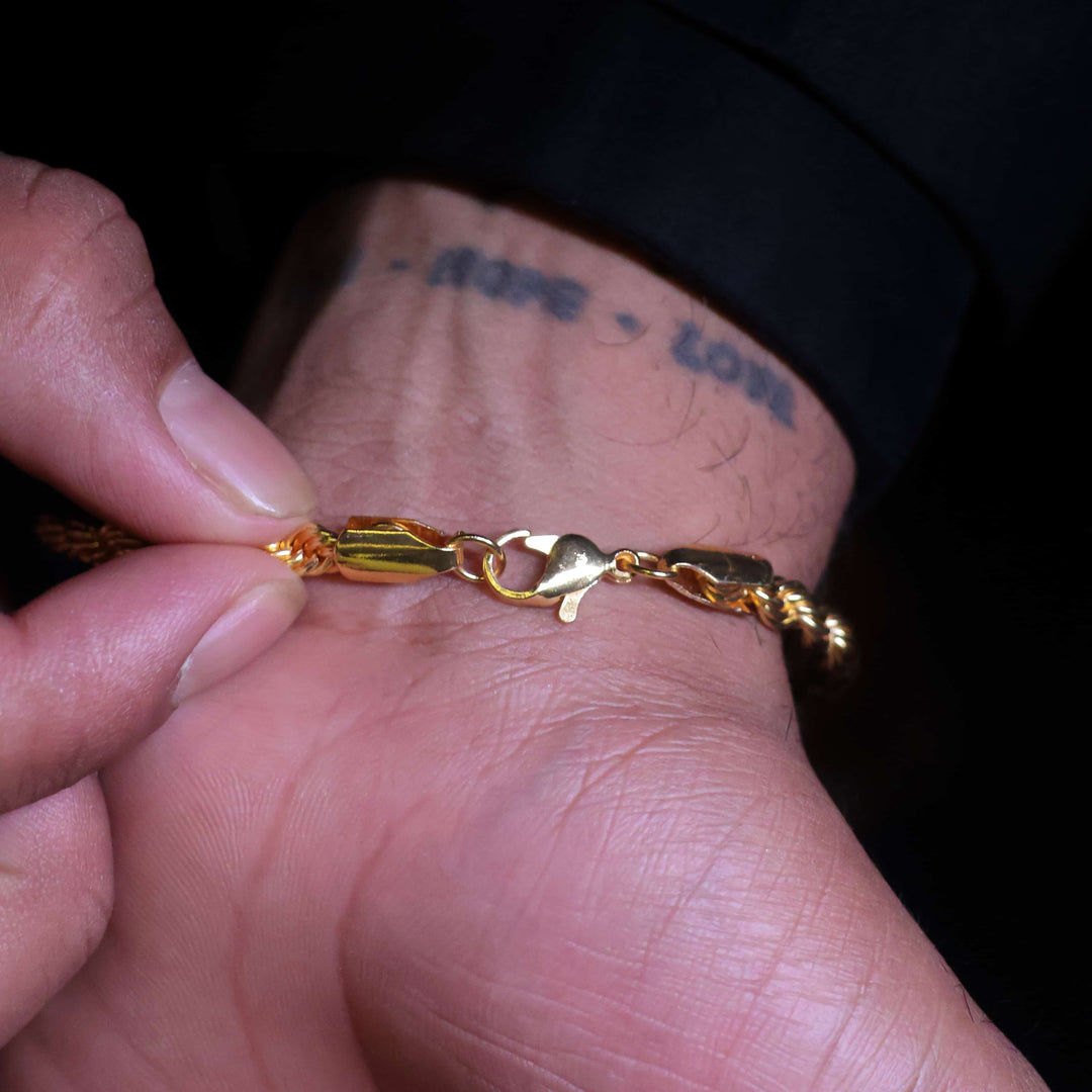 Stark bracelet