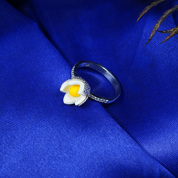 Yellow lotus ring