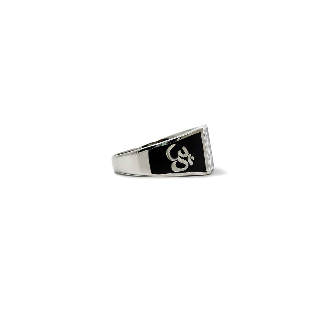 Om Ring