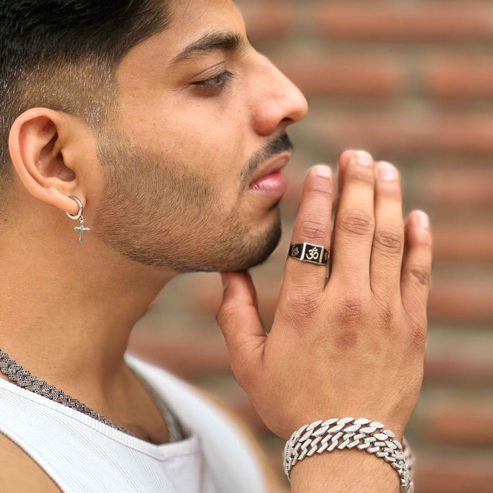 Om Ring