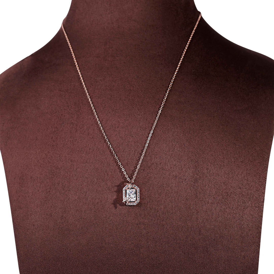 Queen of Hearts Pendant Chain